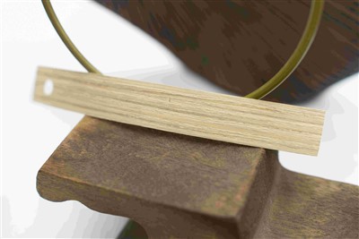 Hur man installerar möbler PVC-kantband på en lutande yta av möbeln?